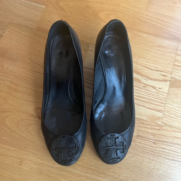 💫Tory Burch: Sally Tumbled Leather Wedge - Picture 2 of 6